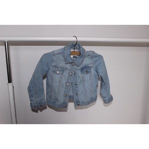 Dark blue/light blue denim jacket